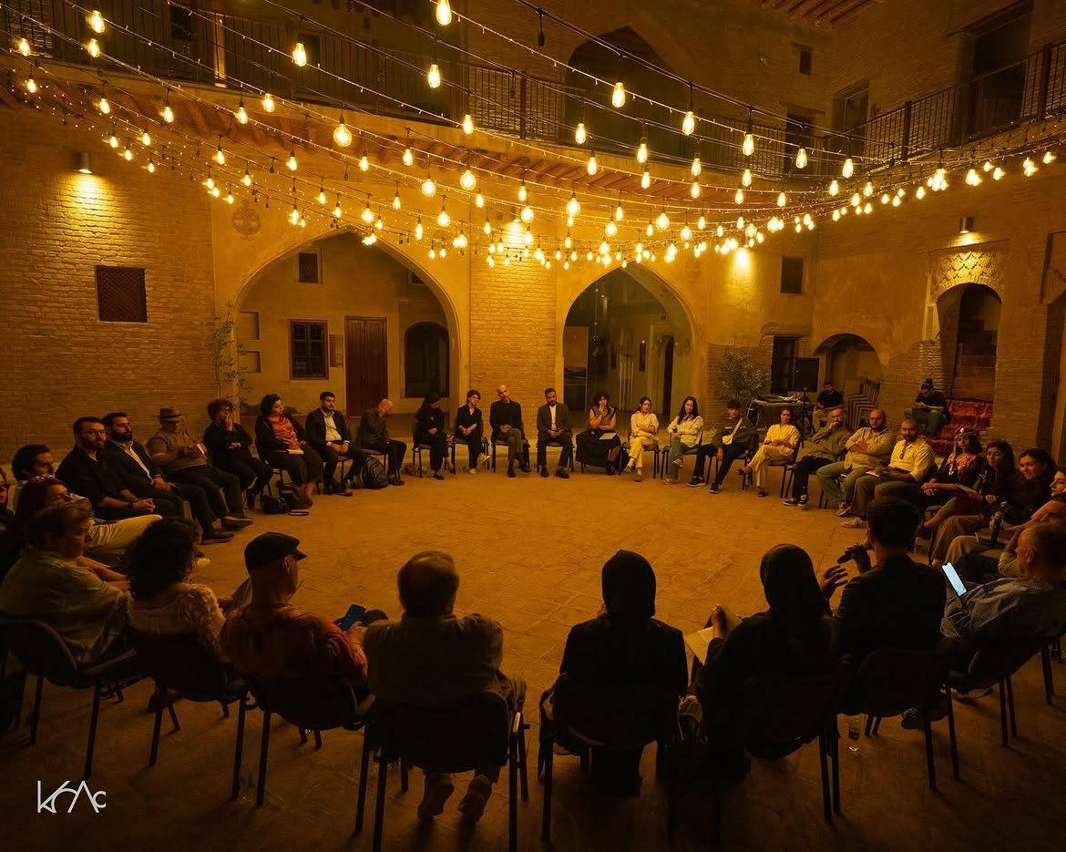 Seminars & Round Tables